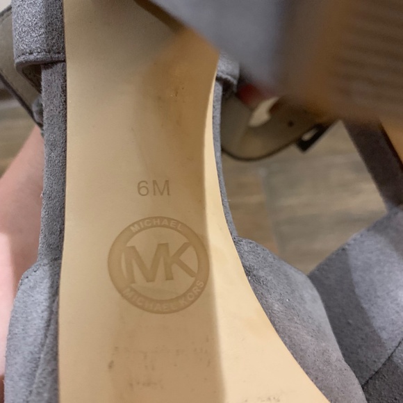 Michael Kors-Suede Pumps - Picture 12 of 12
